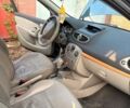 Серый Рено Клио, объемом двигателя 2 л и пробегом 264 тыс. км за 6500 $, фото 3 на Automoto.ua
