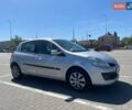 Серый Рено Клио, объемом двигателя 1.1 л и пробегом 192 тыс. км за 4200 $, фото 1 на Automoto.ua