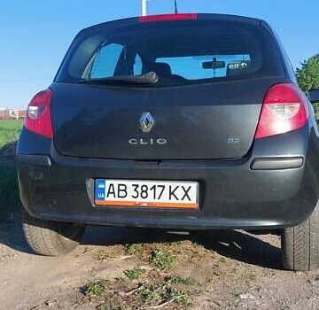 Серый Рено Клио, объемом двигателя 1.15 л и пробегом 230 тыс. км за 3700 $, фото 7 на Automoto.ua