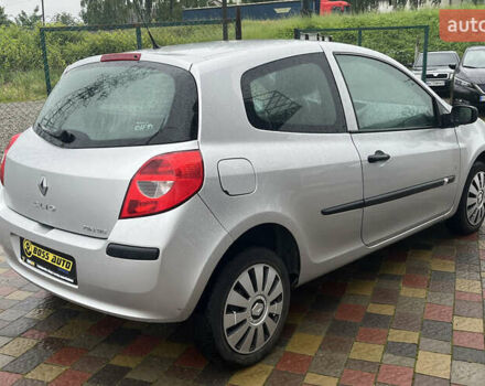 Сірий Рено Кліо, об'ємом двигуна 1.15 л та пробігом 220 тис. км за 3400 $, фото 6 на Automoto.ua