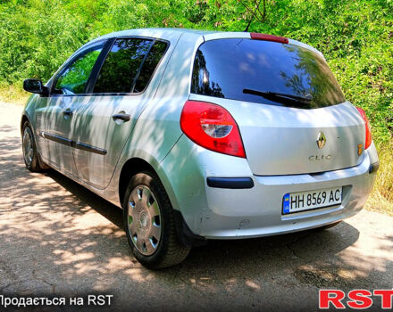Серый Рено Клио, объемом двигателя 1.4 л и пробегом 250 тыс. км за 3999 $, фото 3 на Automoto.ua