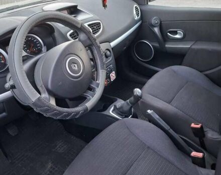 Серый Рено Клио, объемом двигателя 1.5 л и пробегом 272 тыс. км за 5200 $, фото 7 на Automoto.ua