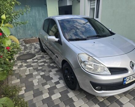 Серый Рено Клио, объемом двигателя 1.6 л и пробегом 198 тыс. км за 6499 $, фото 1 на Automoto.ua