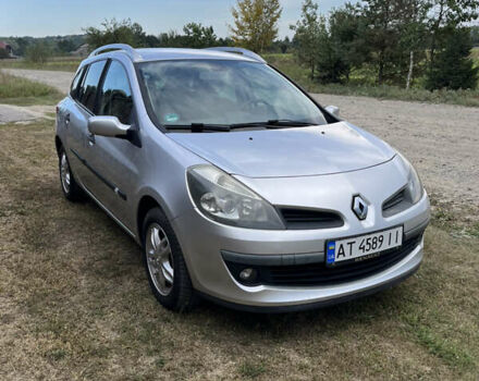 Серый Рено Клио, объемом двигателя 1.1 л и пробегом 189 тыс. км за 5200 $, фото 5 на Automoto.ua