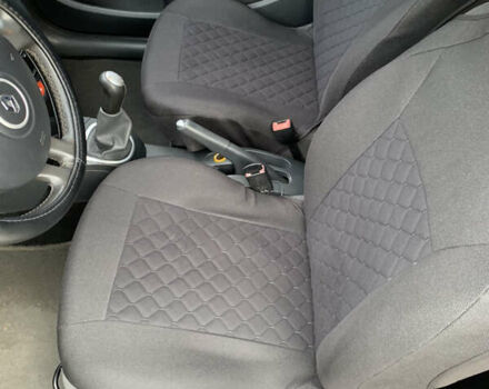 Сірий Рено Кліо, об'ємом двигуна 1.15 л та пробігом 300 тис. км за 3850 $, фото 19 на Automoto.ua