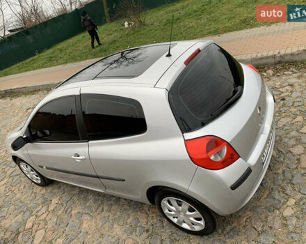 Сірий Рено Кліо, об'ємом двигуна 1.15 л та пробігом 300 тис. км за 3850 $, фото 10 на Automoto.ua