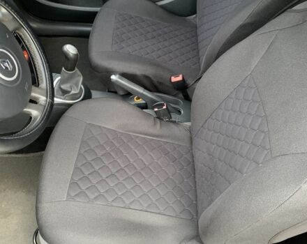 Сірий Рено Кліо, об'ємом двигуна 1.1 л та пробігом 300 тис. км за 3850 $, фото 18 на Automoto.ua