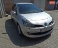 Серый Рено Клио, объемом двигателя 2 л и пробегом 220 тыс. км за 6499 $, фото 5 на Automoto.ua
