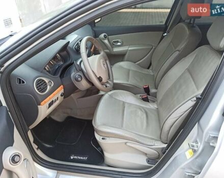 Серый Рено Клио, объемом двигателя 2 л и пробегом 220 тыс. км за 6499 $, фото 14 на Automoto.ua