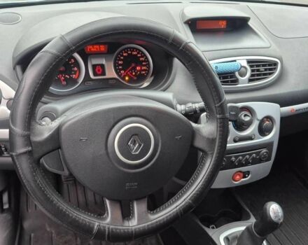 Сірий Рено Кліо, об'ємом двигуна 1.1 л та пробігом 166 тис. км за 3900 $, фото 2 на Automoto.ua