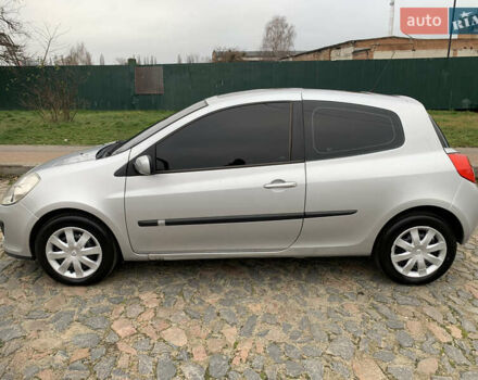 Сірий Рено Кліо, об'ємом двигуна 1.15 л та пробігом 300 тис. км за 3850 $, фото 2 на Automoto.ua