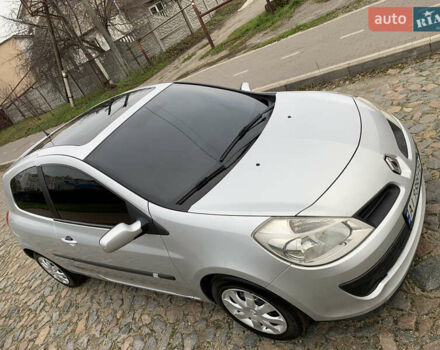 Сірий Рено Кліо, об'ємом двигуна 1.15 л та пробігом 300 тис. км за 3850 $, фото 8 на Automoto.ua