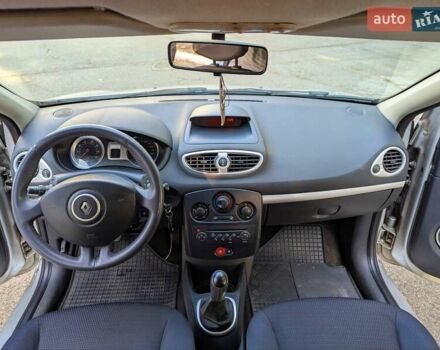 Сірий Рено Кліо, об'ємом двигуна 1.39 л та пробігом 265 тис. км за 3555 $, фото 11 на Automoto.ua