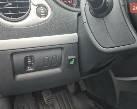 Сірий Рено Кліо, об'ємом двигуна 1.15 л та пробігом 166 тис. км за 3900 $, фото 9 на Automoto.ua