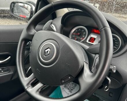 Серый Рено Клио, объемом двигателя 1.6 л и пробегом 178 тыс. км за 6500 $, фото 9 на Automoto.ua