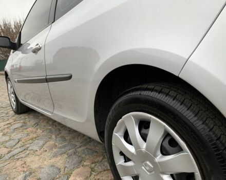 Сірий Рено Кліо, об'ємом двигуна 1.1 л та пробігом 300 тис. км за 3850 $, фото 13 на Automoto.ua