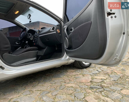 Сірий Рено Кліо, об'ємом двигуна 1.15 л та пробігом 300 тис. км за 3850 $, фото 17 на Automoto.ua
