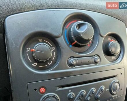 Сірий Рено Кліо, об'ємом двигуна 1.39 л та пробігом 265 тис. км за 3555 $, фото 8 на Automoto.ua