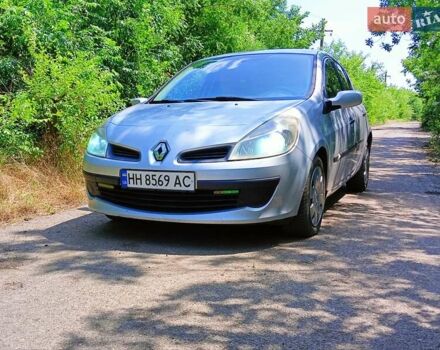 Сірий Рено Кліо, об'ємом двигуна 1.4 л та пробігом 250 тис. км за 3950 $, фото 4 на Automoto.ua
