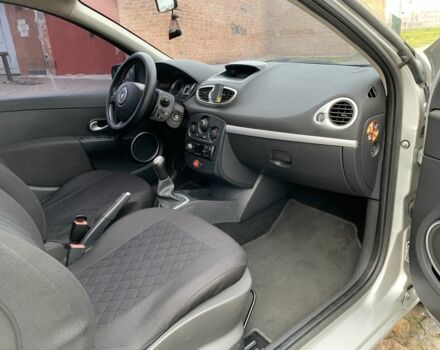 Сірий Рено Кліо, об'ємом двигуна 1.1 л та пробігом 300 тис. км за 3850 $, фото 15 на Automoto.ua