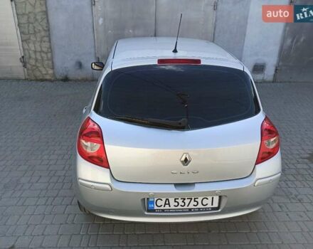Серый Рено Клио, объемом двигателя 2 л и пробегом 220 тыс. км за 6499 $, фото 9 на Automoto.ua