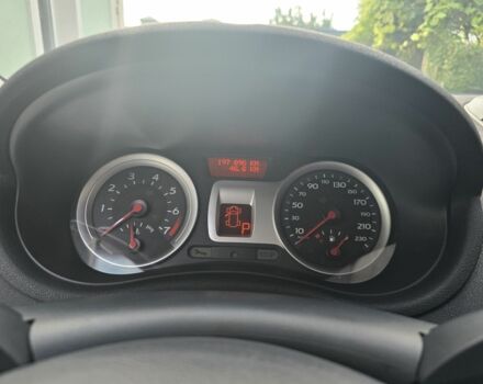 Серый Рено Клио, объемом двигателя 1.6 л и пробегом 198 тыс. км за 6499 $, фото 3 на Automoto.ua