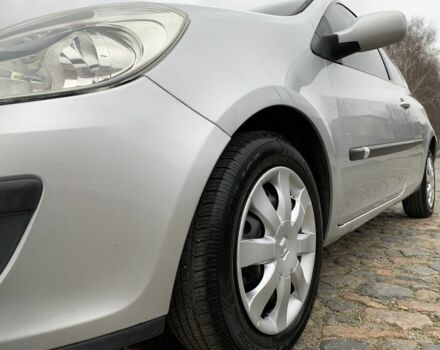 Сірий Рено Кліо, об'ємом двигуна 1.1 л та пробігом 300 тис. км за 3850 $, фото 12 на Automoto.ua