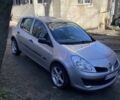 Серый Рено Клио, объемом двигателя 1.2 л и пробегом 154 тыс. км за 4800 $, фото 2 на Automoto.ua