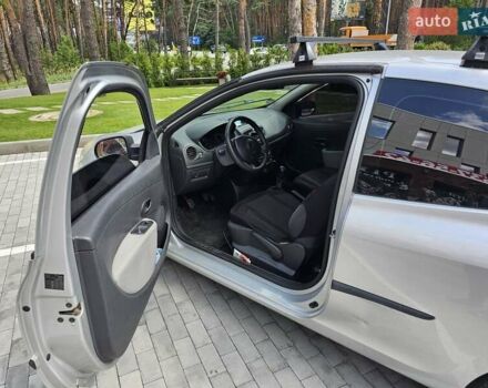 Сірий Рено Кліо, об'ємом двигуна 1.2 л та пробігом 193 тис. км за 5000 $, фото 9 на Automoto.ua
