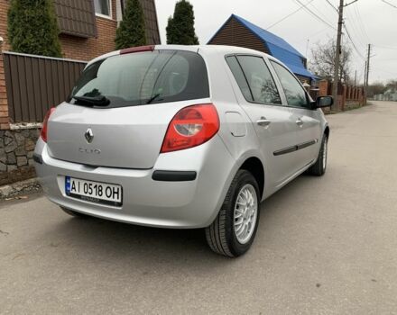 Серый Рено Клио, объемом двигателя 1.1 л и пробегом 180 тыс. км за 4900 $, фото 3 на Automoto.ua