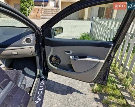 Сірий Рено Кліо, об'ємом двигуна 1.2 л та пробігом 175 тис. км за 5500 $, фото 23 на Automoto.ua
