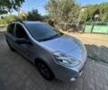 Серый Рено Клио, объемом двигателя 1.5 л и пробегом 322 тыс. км за 5500 $, фото 1 на Automoto.ua