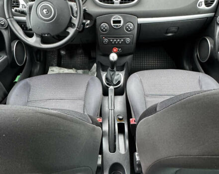 Серый Рено Клио, объемом двигателя 1.46 л и пробегом 249 тыс. км за 5900 $, фото 13 на Automoto.ua