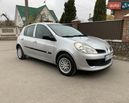 Серый Рено Клио, объемом двигателя 1.1 л и пробегом 180 тыс. км за 4900 $, фото 1 на Automoto.ua