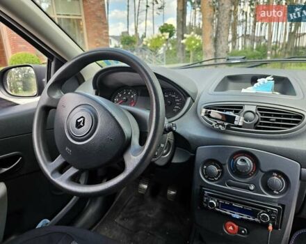 Сірий Рено Кліо, об'ємом двигуна 1.2 л та пробігом 193 тис. км за 5000 $, фото 8 на Automoto.ua