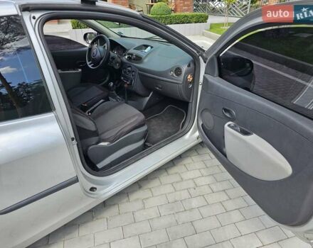 Сірий Рено Кліо, об'ємом двигуна 1.2 л та пробігом 193 тис. км за 5000 $, фото 10 на Automoto.ua