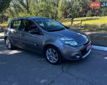 Серый Рено Клио, объемом двигателя 1.2 л и пробегом 180 тыс. км за 5500 $, фото 8 на Automoto.ua