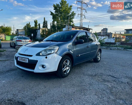 Серый Рено Клио, объемом двигателя 1.5 л и пробегом 150 тыс. км за 4600 $, фото 9 на Automoto.ua
