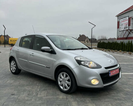 Серый Рено Клио, объемом двигателя 1.6 л и пробегом 143 тыс. км за 8500 $, фото 5 на Automoto.ua