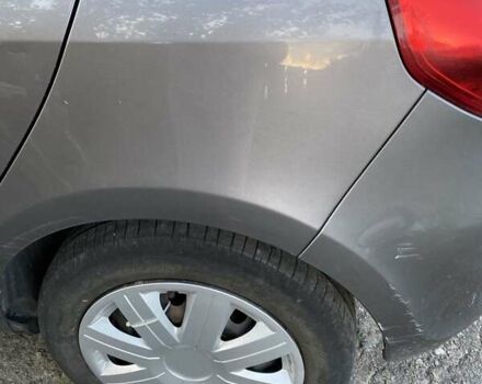 Сірий Рено Кліо, об'ємом двигуна 1.5 л та пробігом 260 тис. км за 5600 $, фото 10 на Automoto.ua