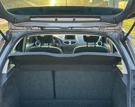 Сірий Рено Кліо, об'ємом двигуна 1.46 л та пробігом 265 тис. км за 5600 $, фото 14 на Automoto.ua