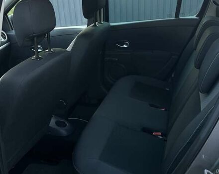 Сірий Рено Кліо, об'ємом двигуна 1.46 л та пробігом 265 тис. км за 5600 $, фото 4 на Automoto.ua