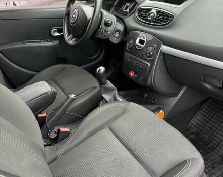 Сірий Рено Кліо, об'ємом двигуна 1.46 л та пробігом 214 тис. км за 4850 $, фото 6 на Automoto.ua