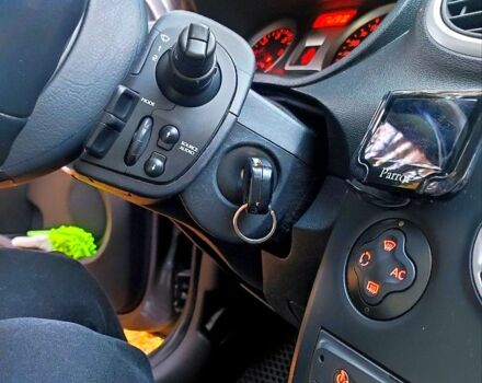 Серый Рено Клио, объемом двигателя 1.5 л и пробегом 279 тыс. км за 5200 $, фото 9 на Automoto.ua