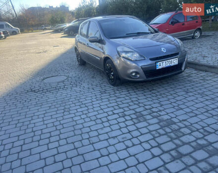 Серый Рено Клио, объемом двигателя 1.46 л и пробегом 279 тыс. км за 4750 $, фото 1 на Automoto.ua