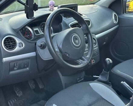 Сірий Рено Кліо, об'ємом двигуна 1.46 л та пробігом 265 тис. км за 5600 $, фото 7 на Automoto.ua