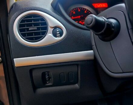 Серый Рено Клио, объемом двигателя 1.5 л и пробегом 279 тыс. км за 5200 $, фото 10 на Automoto.ua