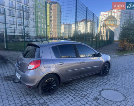 Серый Рено Клио, объемом двигателя 1.46 л и пробегом 279 тыс. км за 4750 $, фото 5 на Automoto.ua