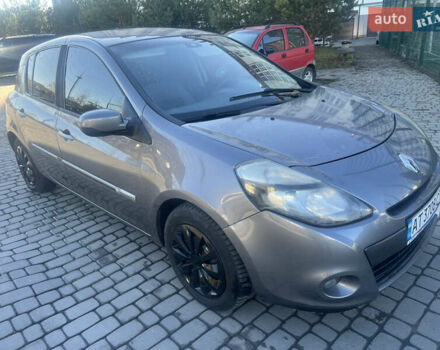 Серый Рено Клио, объемом двигателя 1.46 л и пробегом 279 тыс. км за 4750 $, фото 3 на Automoto.ua