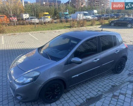 Серый Рено Клио, объемом двигателя 1.46 л и пробегом 279 тыс. км за 4750 $, фото 13 на Automoto.ua